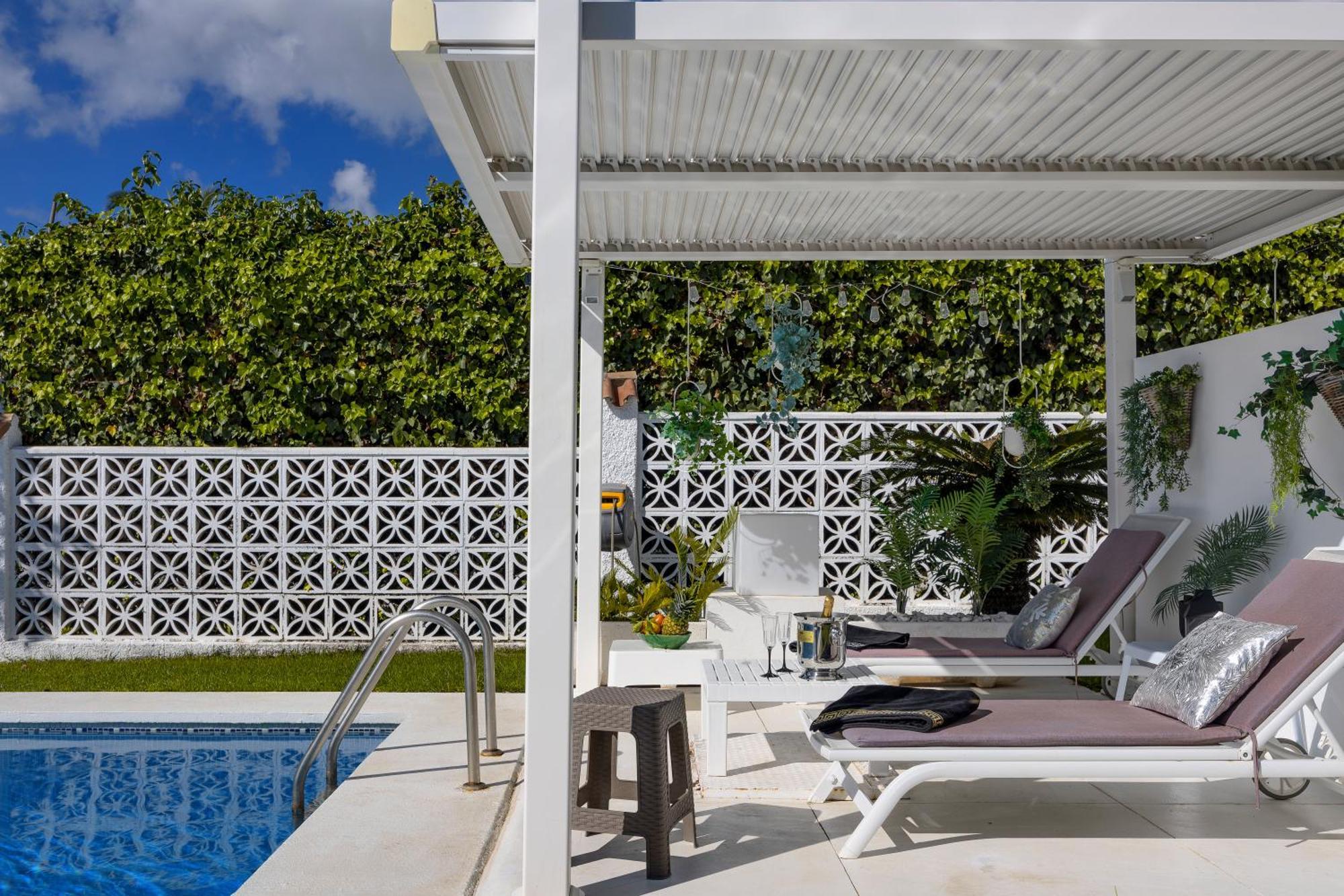Villa Casacara Marbella Beachside Costabella -Spain Exterior photo