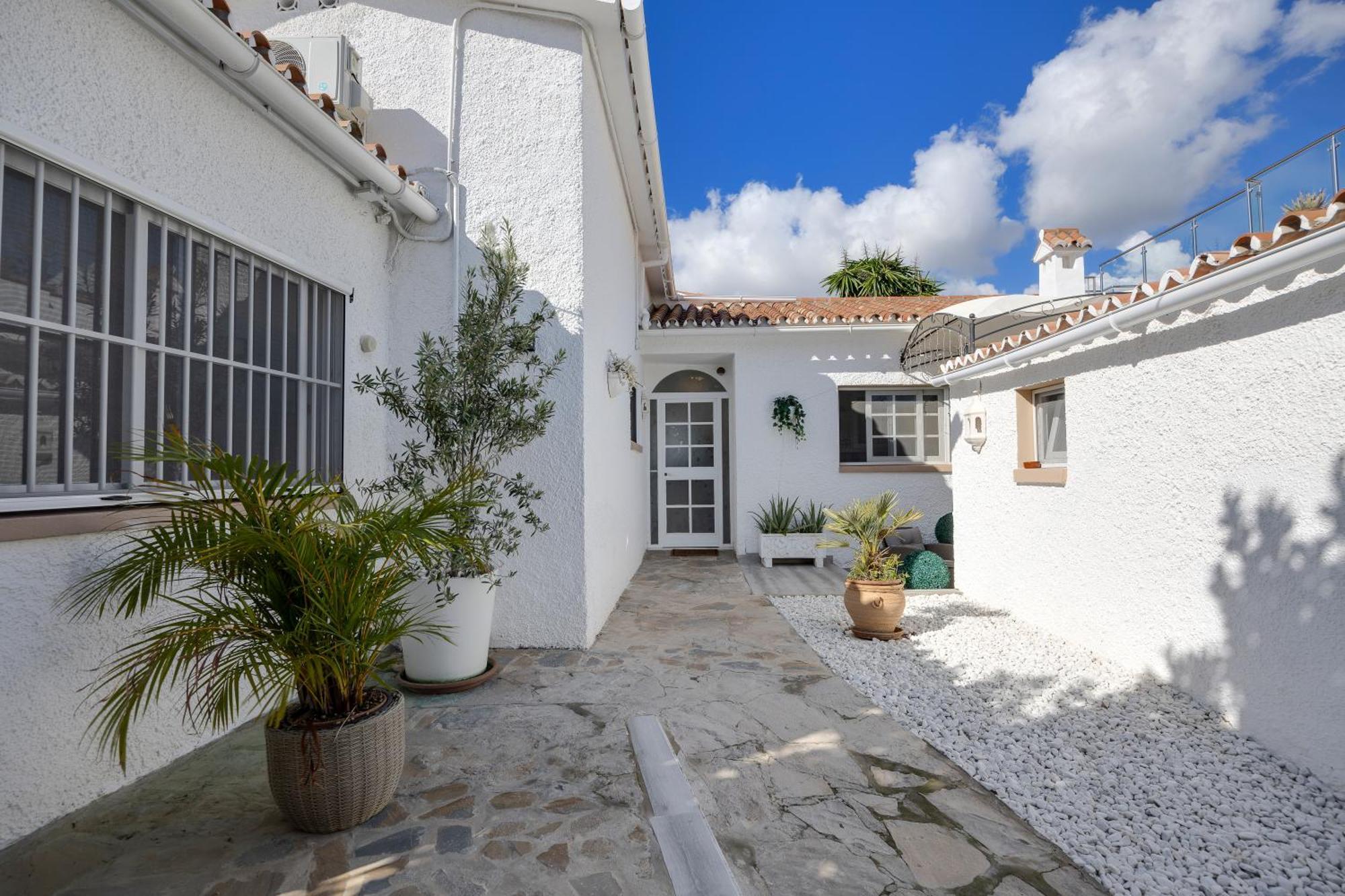 Villa Casacara Marbella Beachside Costabella -Spain Exterior photo