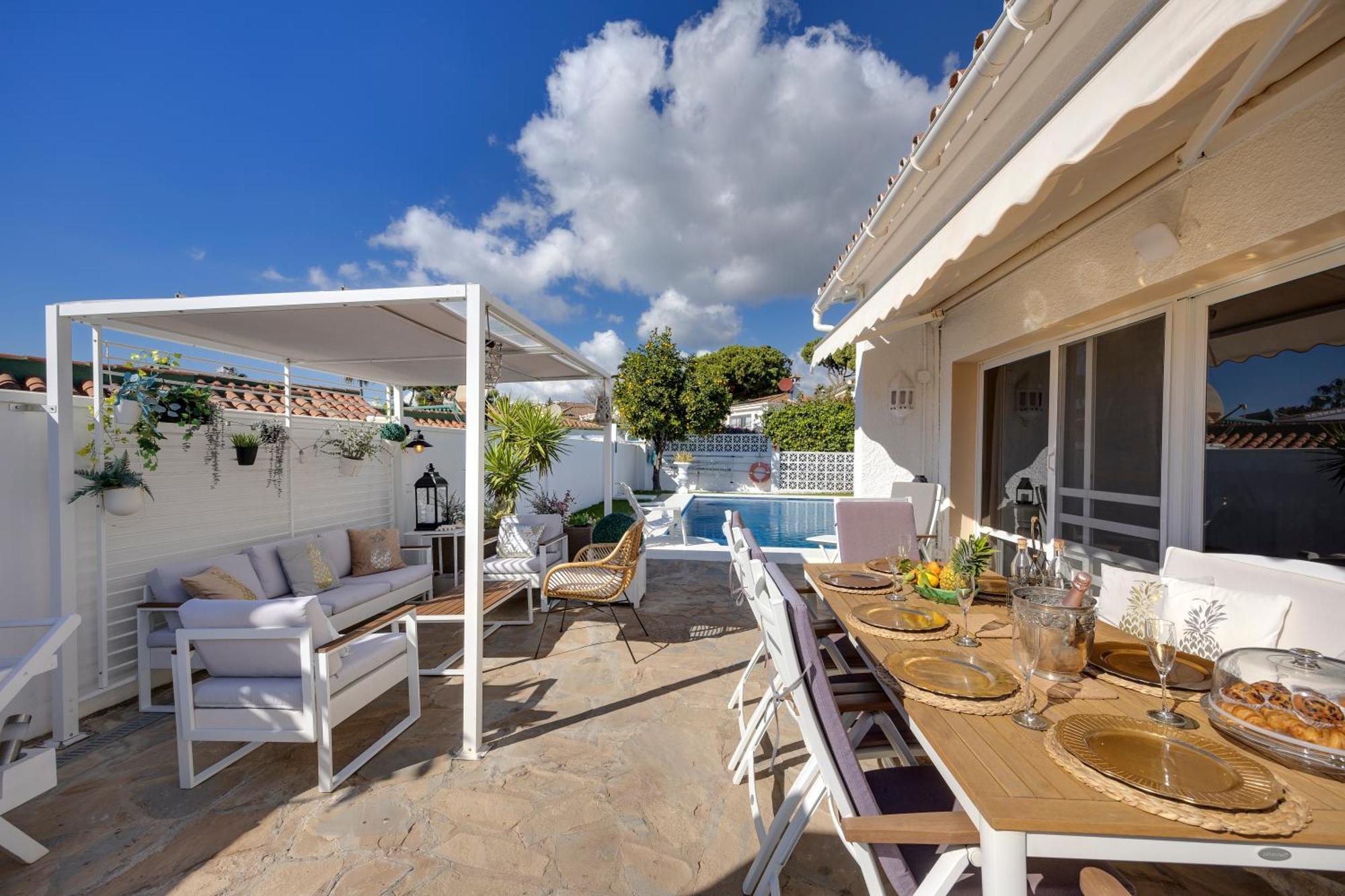 Villa Casacara Marbella Beachside Costabella -Spain Exterior photo