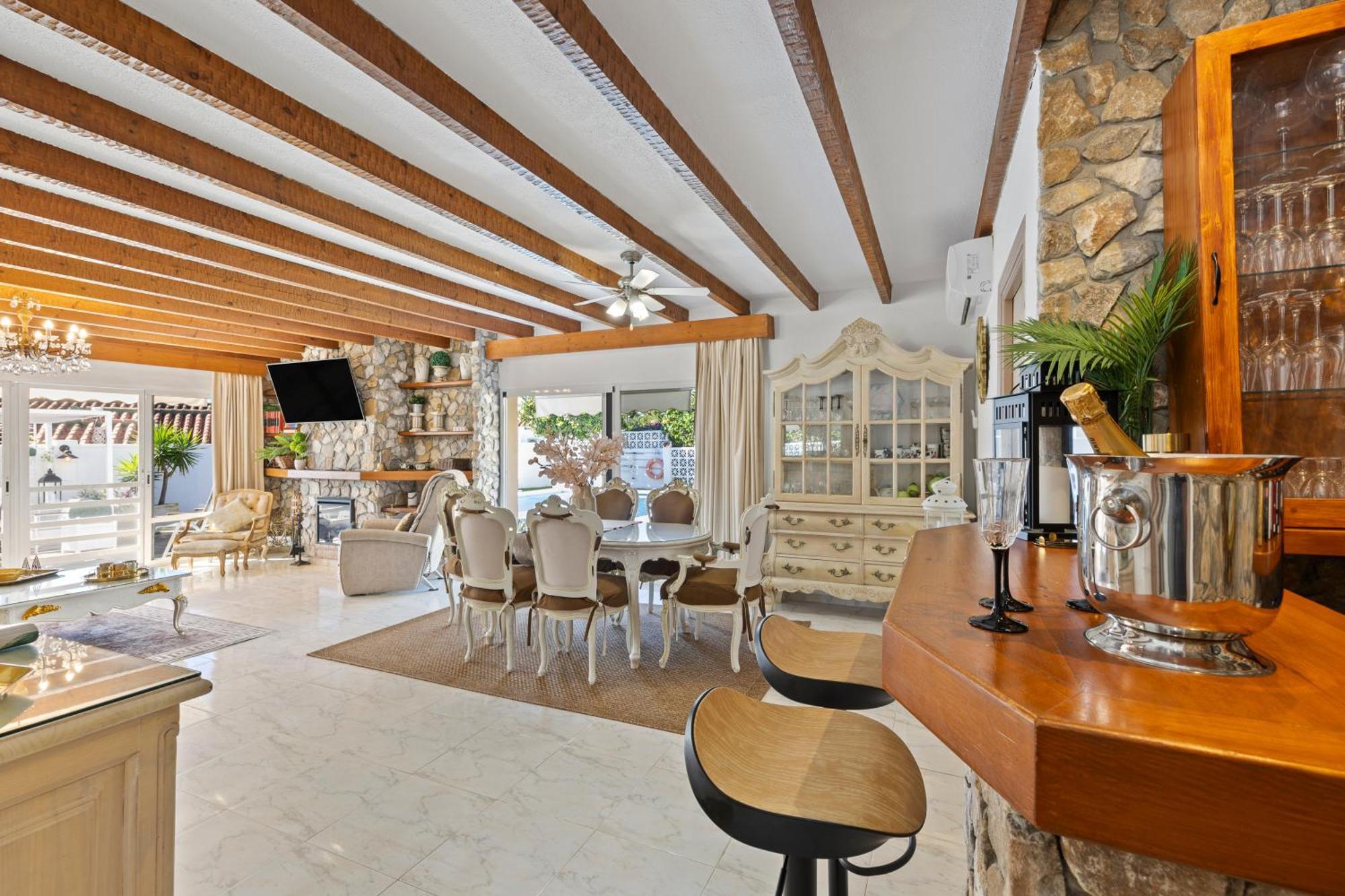 Villa Casacara Marbella Beachside Costabella -Spain Exterior photo
